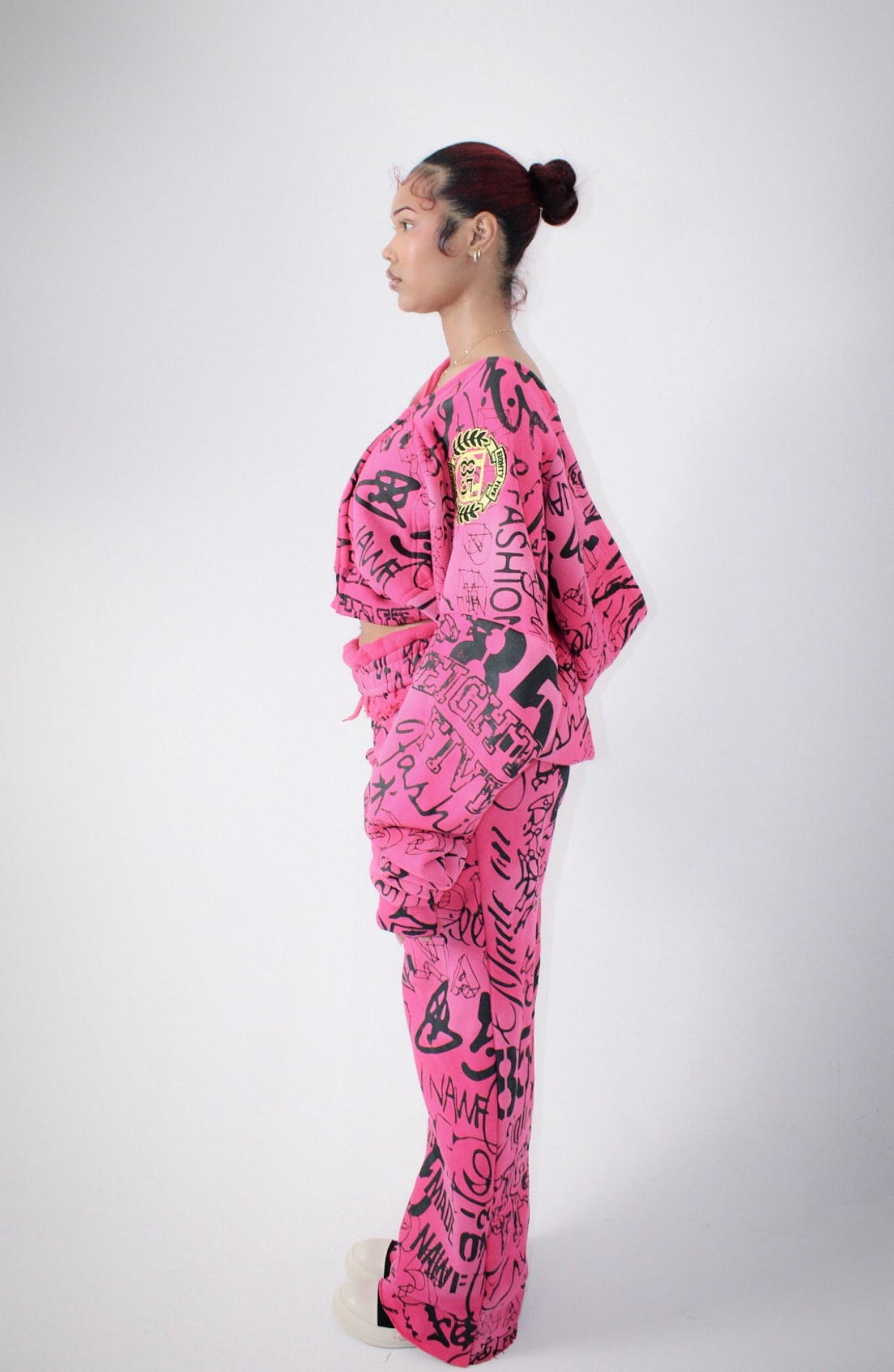 85 PINK GRAFFITI SWEATSUIT