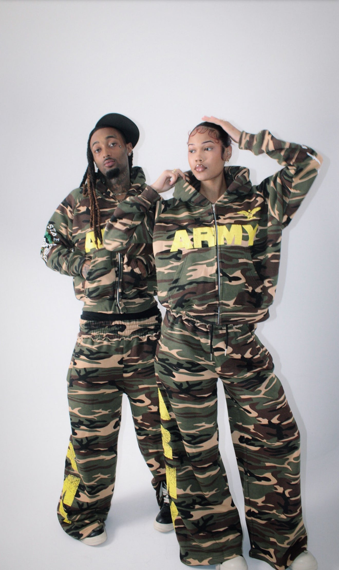 85 ARMY CAMO SWEATSUIT