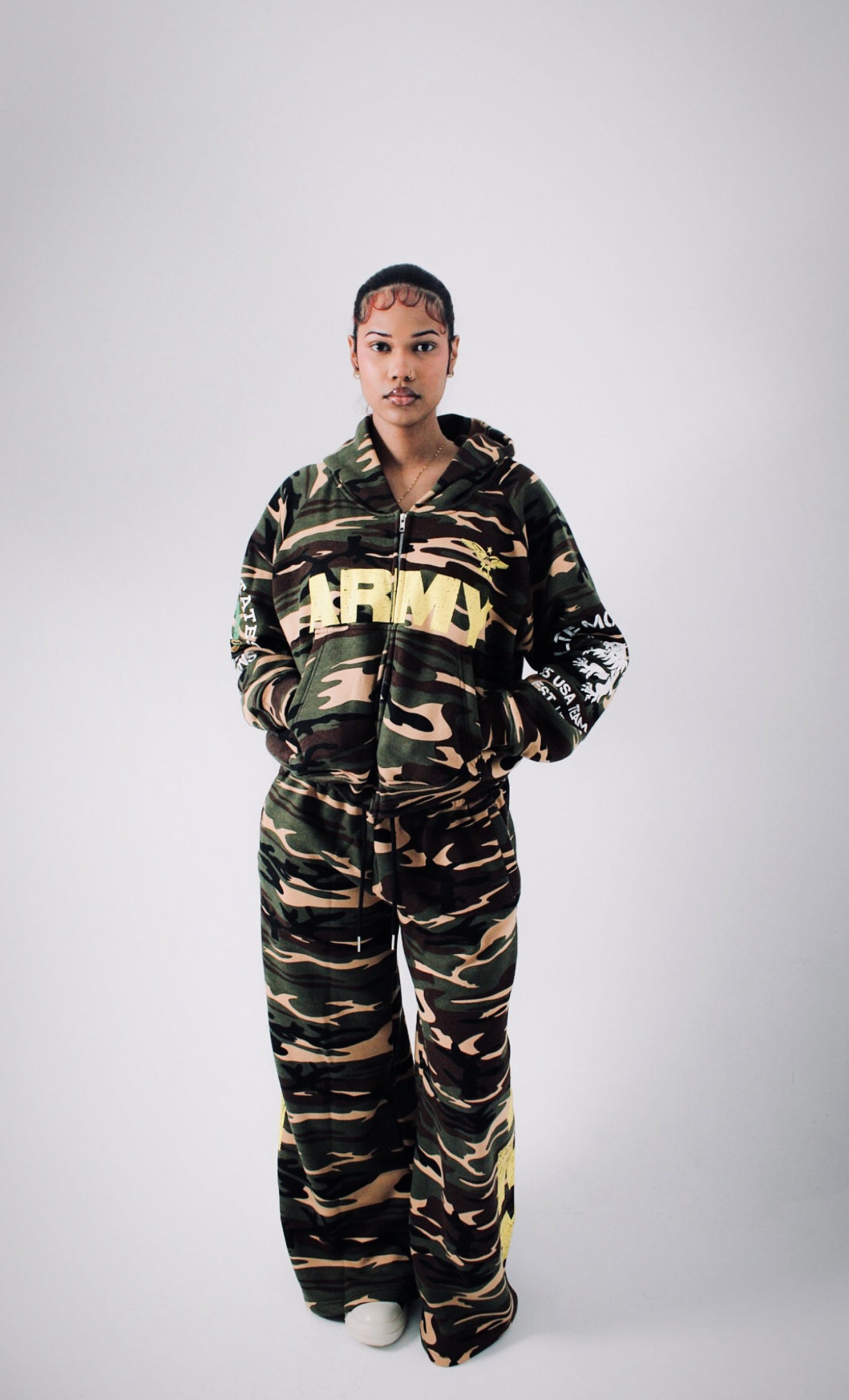 85 ARMY CAMO SWEATSUIT